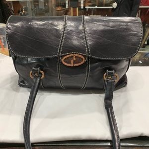 Authentic  GUCCI GG Black Leather Flap Handbag
